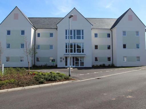 Similar property image