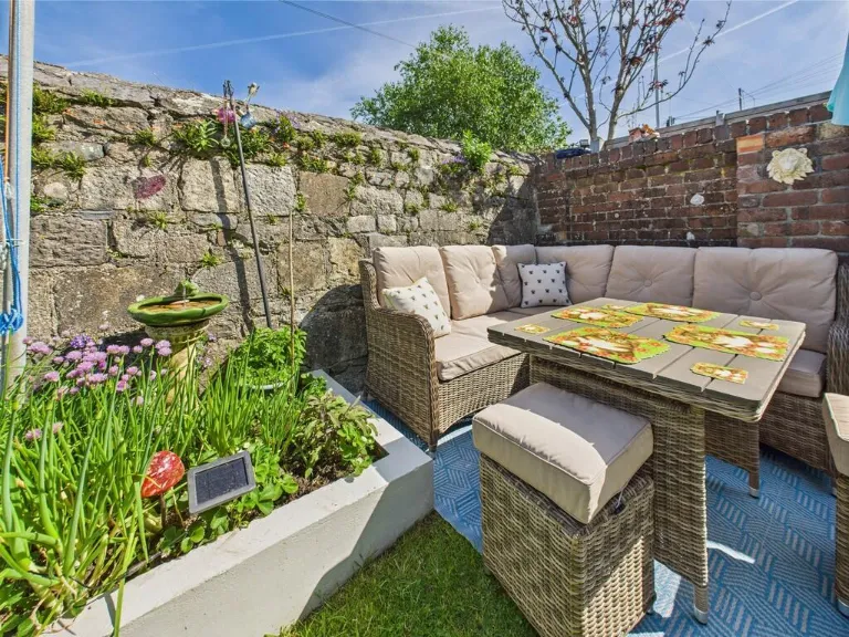 property Compatible Images}
