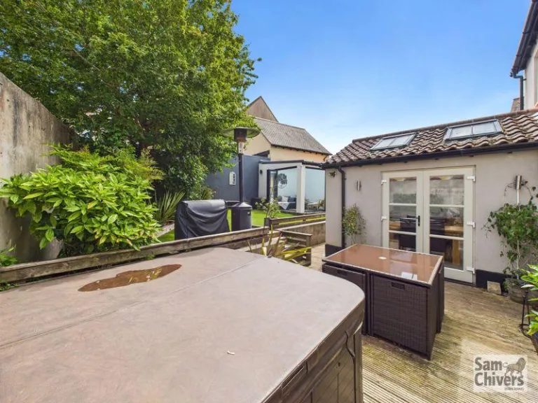 property Compatible Images}