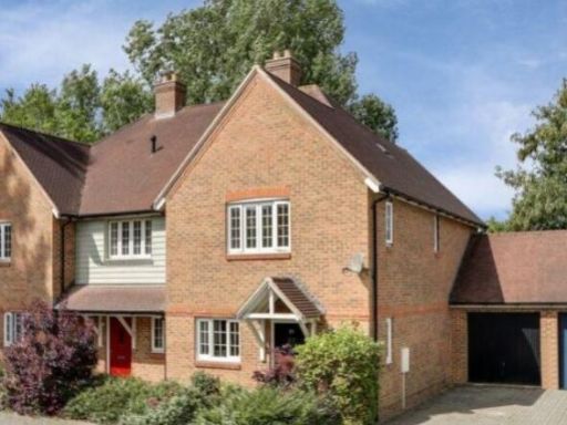 Similar property image