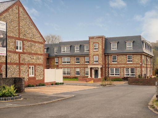 Similar property image