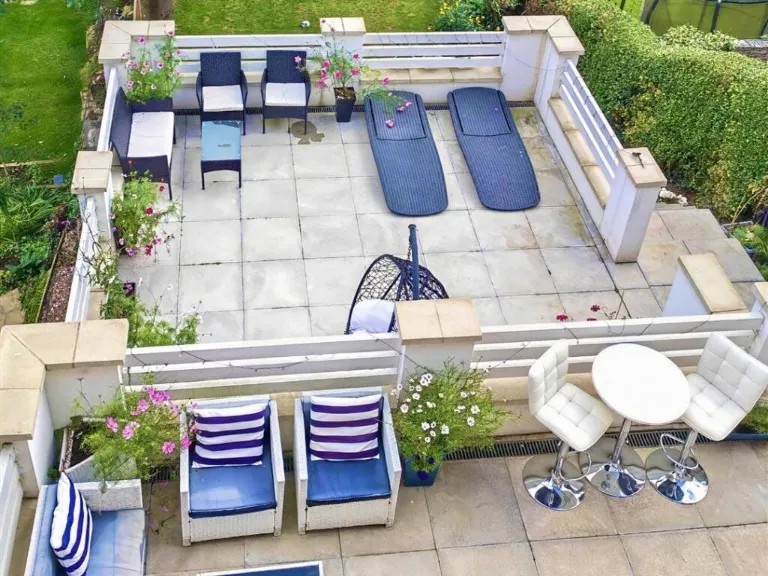 property Compatible Images}