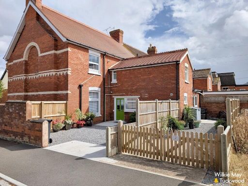 Similar property image