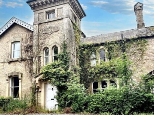 Similar property image