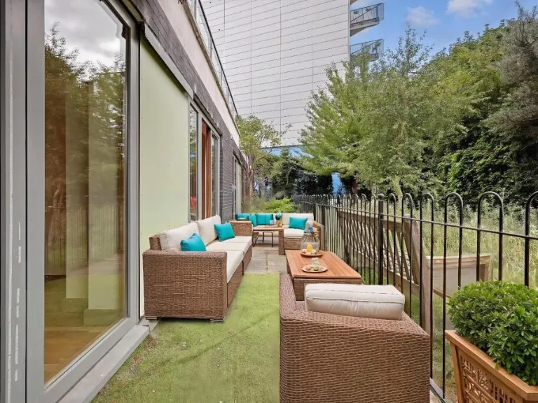 property Compatible Images}