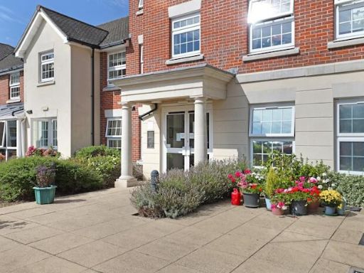 Similar property image