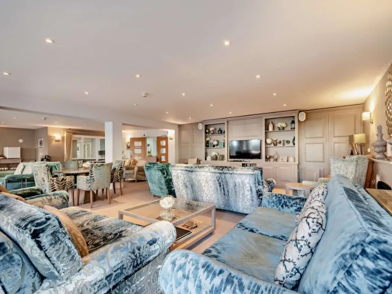 property Compatible Images}