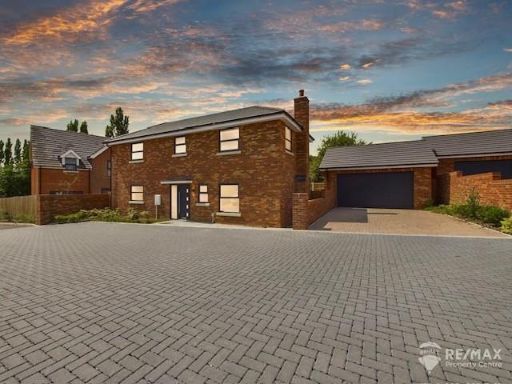 Similar property image