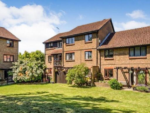 Similar property image