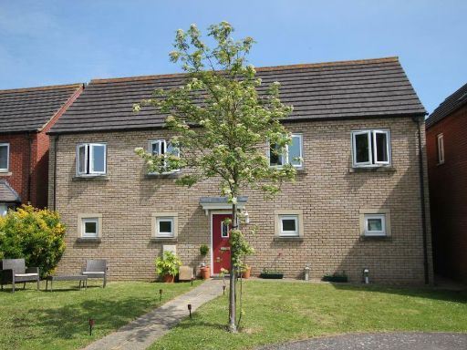 Similar property image