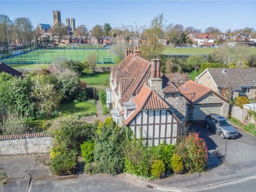 Similar property image