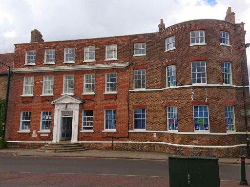 Similar property image