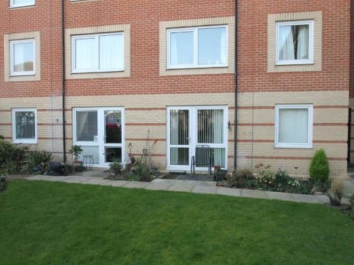 Similar property image