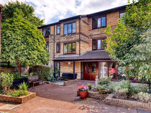 Similar property image