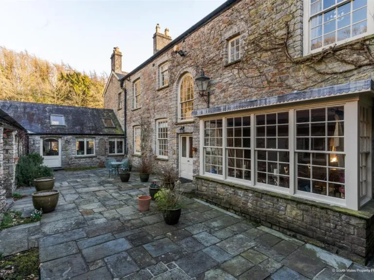 property Compatible Images}