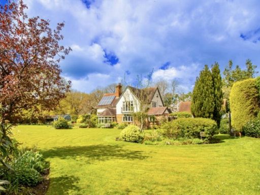 Similar property image