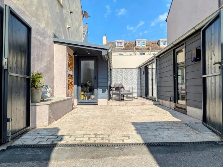 property Compatible Images}