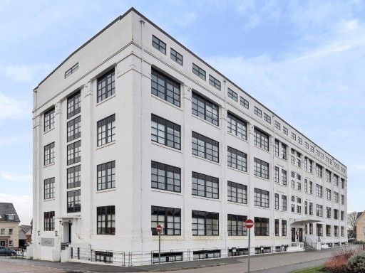 Similar property image