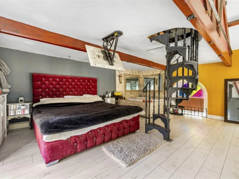 property Compatible Images}