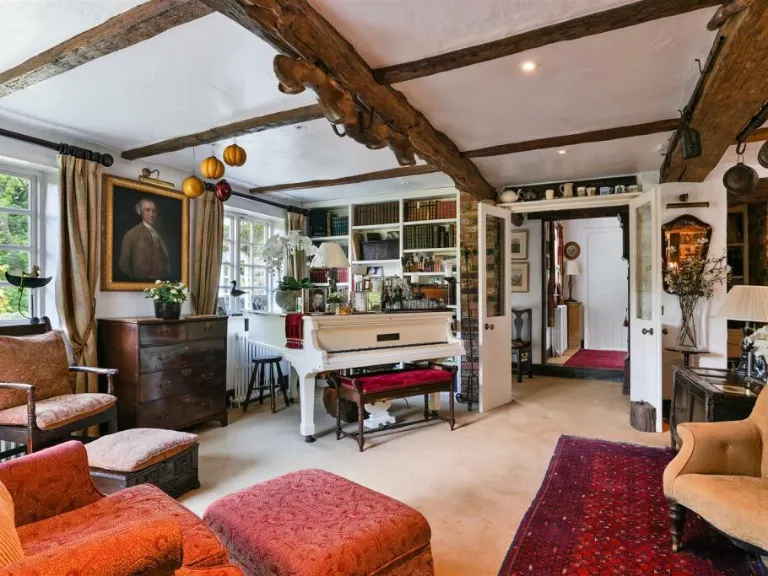 property Compatible Images}