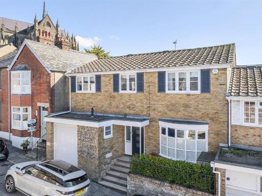 Similar property image