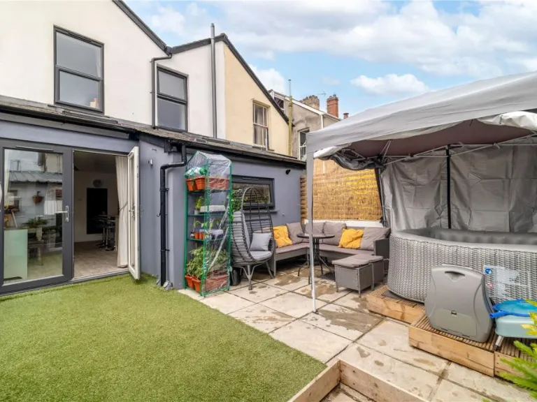 property Compatible Images}