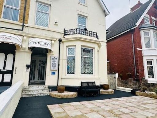 Similar property image