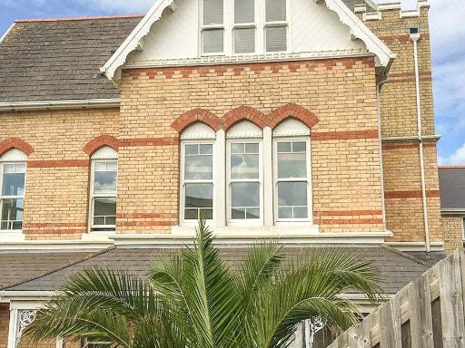 Similar property image