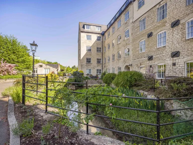 property Compatible Images}