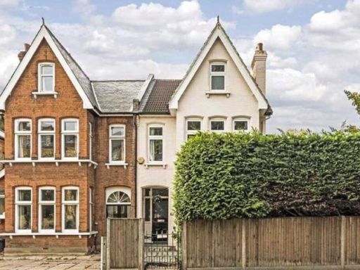Similar property image