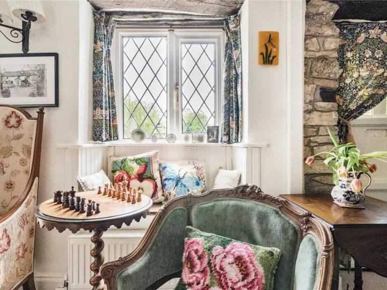 property Compatible Images}