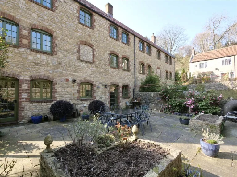 property Compatible Images}