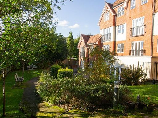 Similar property image