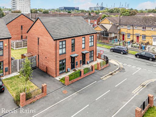 Similar property image