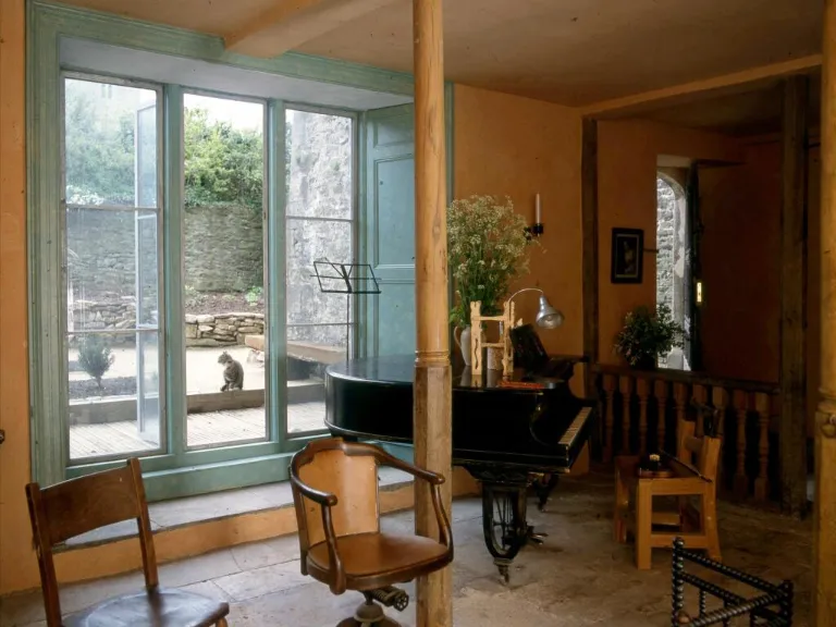 property Compatible Images}