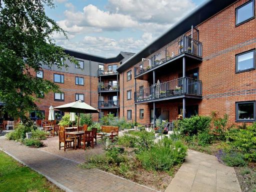 Similar property image