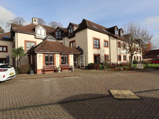 Similar property image