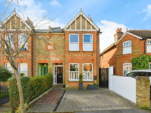 Similar property image