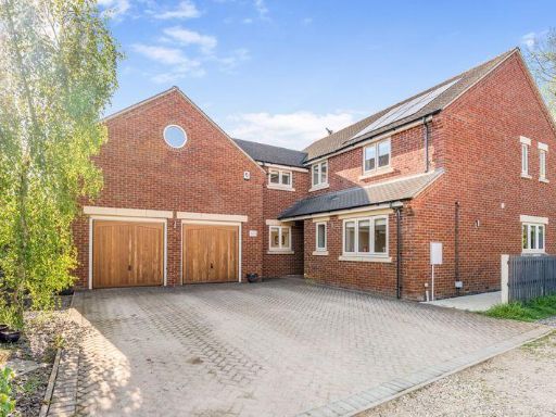 Similar property image