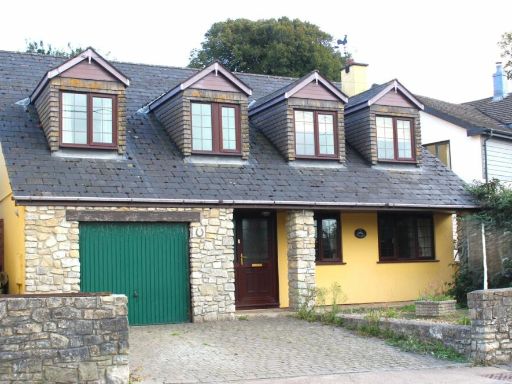 Similar property image