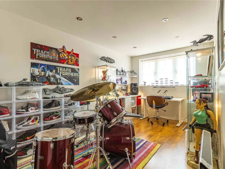 property Compatible Images}