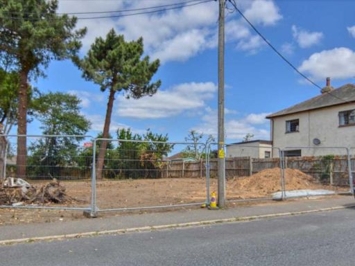 Similar property image