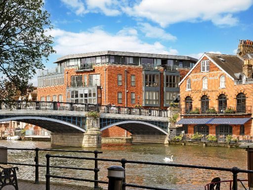 Similar property image