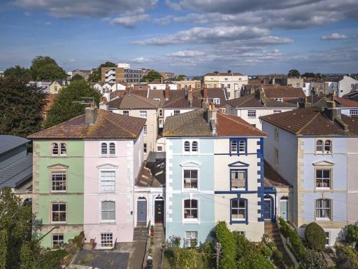 Similar property image