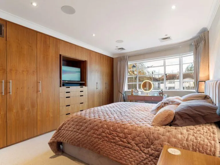 property Compatible Images}