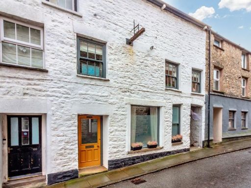 Similar property image