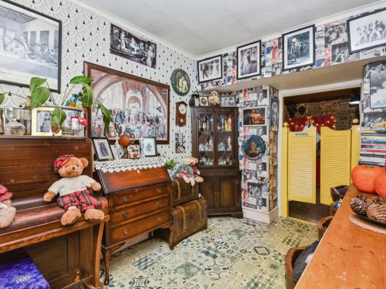 property Compatible Images}