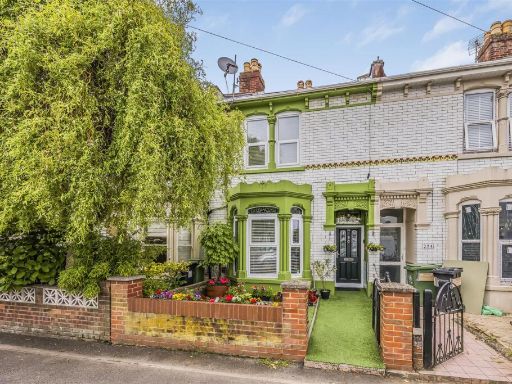 Similar property image