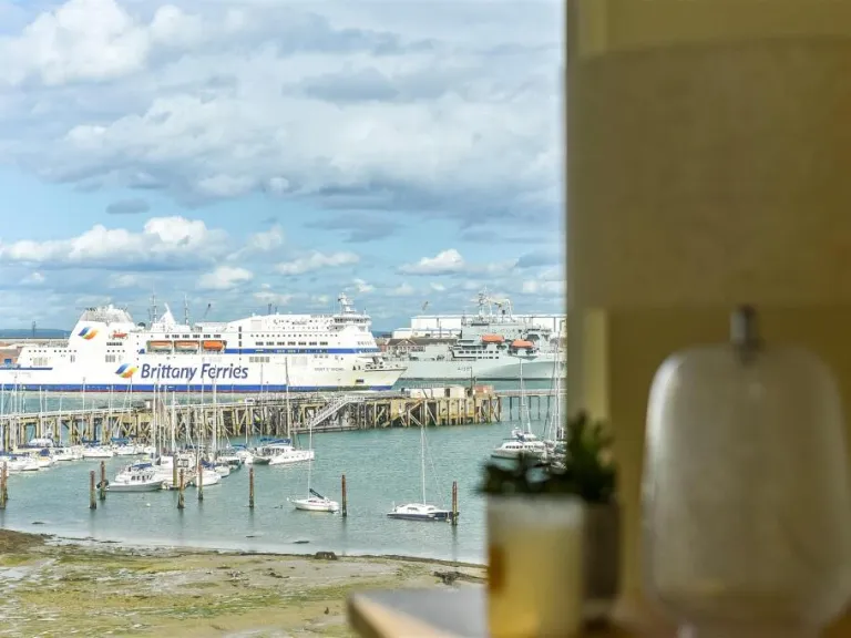 property Compatible Images}