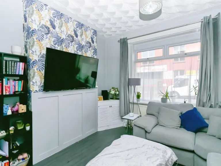 property Compatible Images}